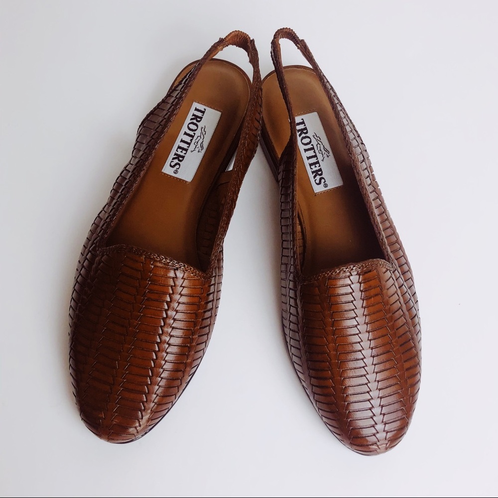 NEW Trotter sling back woven leather flats